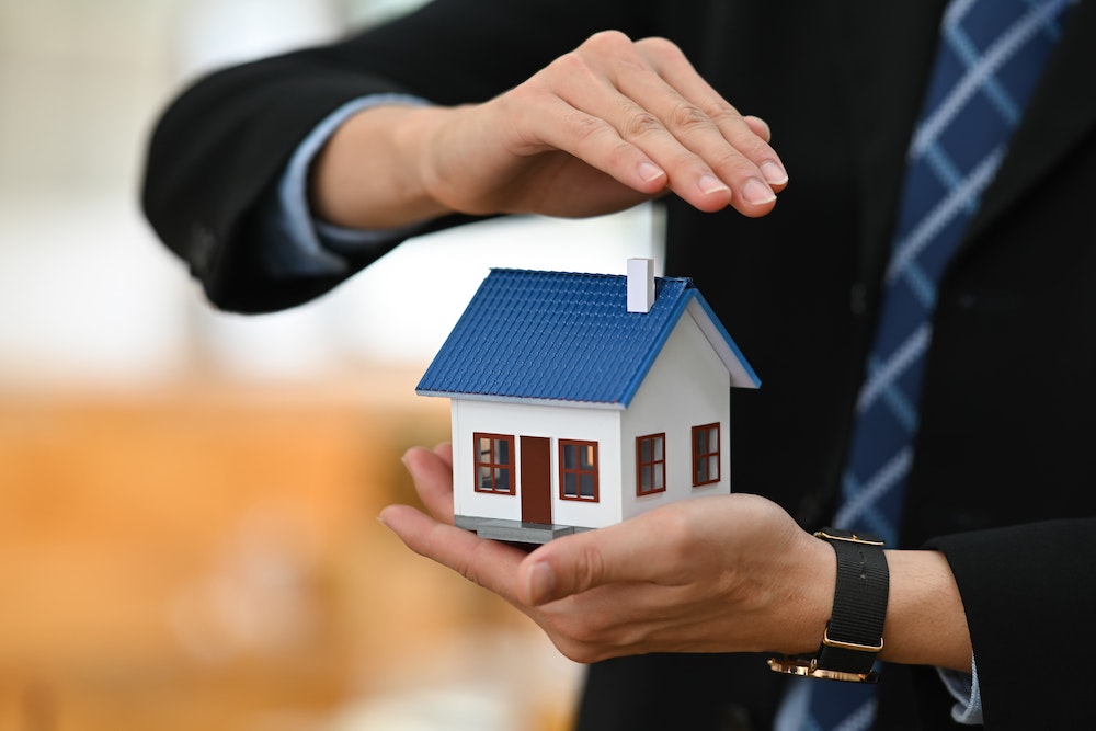 Frais de gestion locative : comment évaluer les coûts pour un bien immobilier en location de courte durée en centre-ville ?