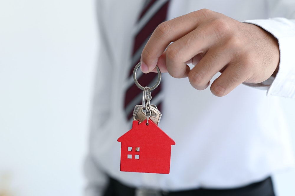 Les différences de frais de commission d'agence immobilière entre les grandes et les petites agences